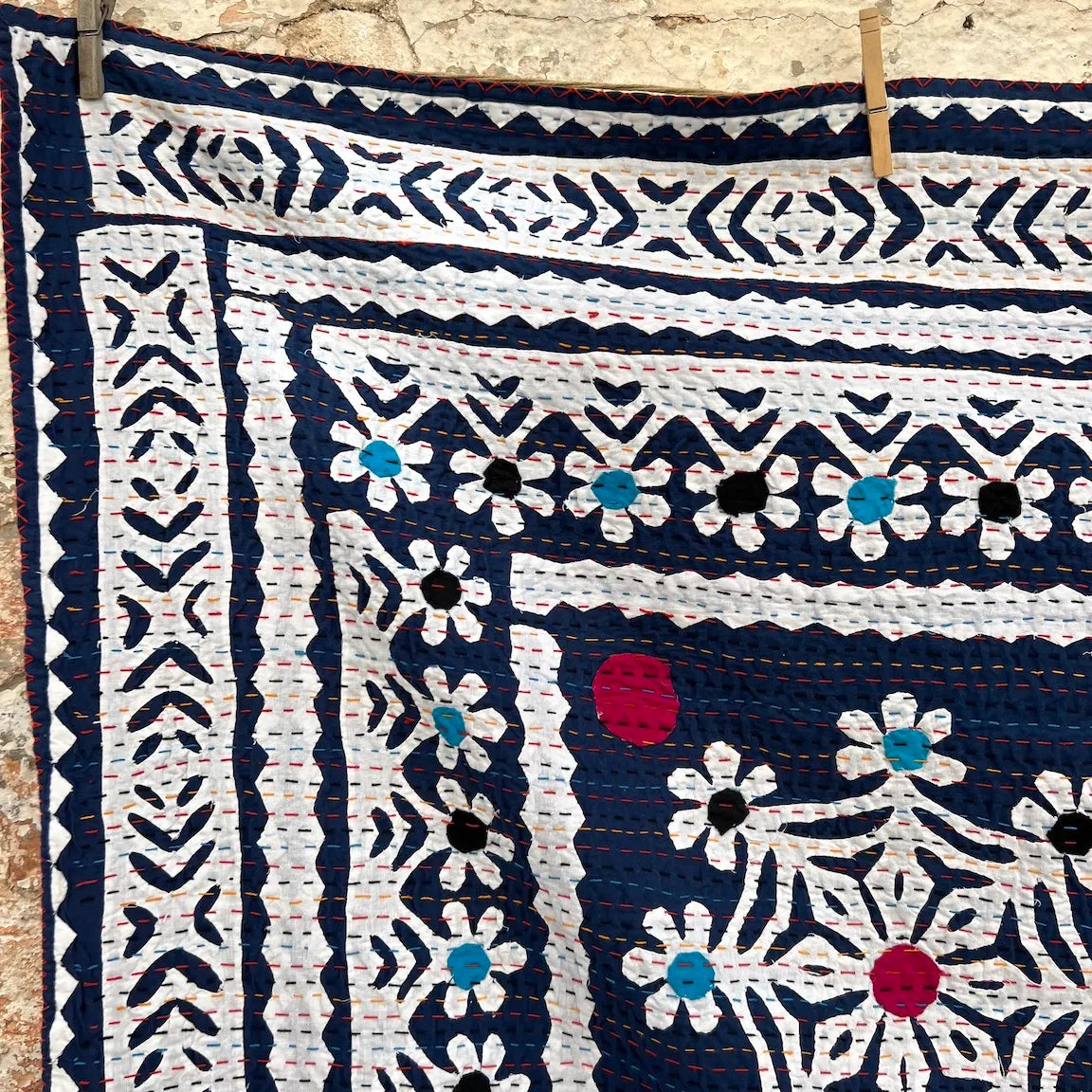 Indian Cutwork Embroidered Quilt new N. 9