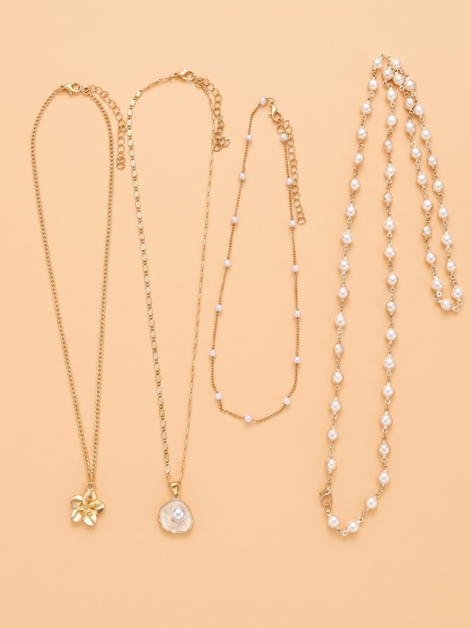 Vacation — Gold Pearl Layered Floral Pendant Necklace