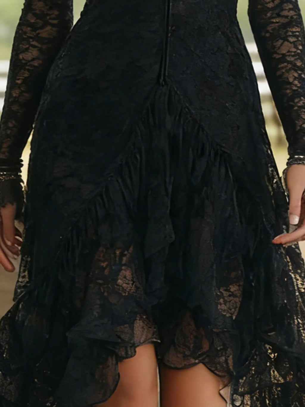 Western Black Lace High-Low Hem Long-Sleeved Dress