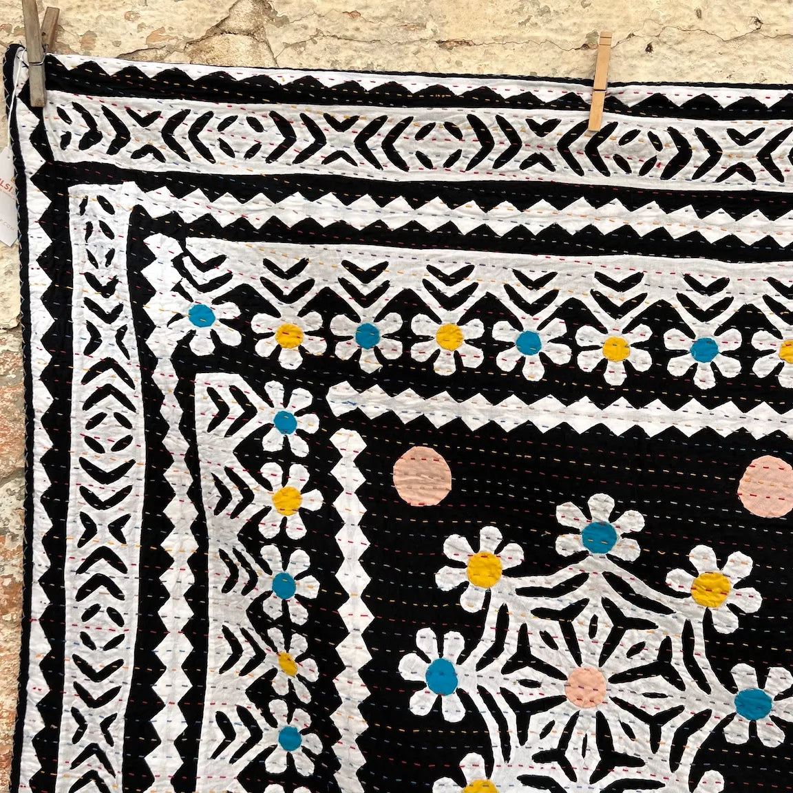 Indian Cutwork Embroidered Quilt new N. 8