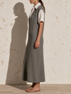 Minimalist Knit Maxi Dress – Collared Shirt Detail Sleeveless Sweater Dress