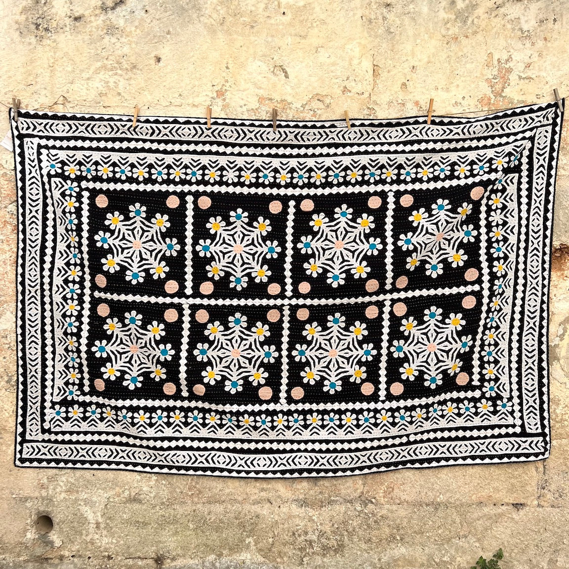 Indian Cutwork Embroidered Quilt new N. 8