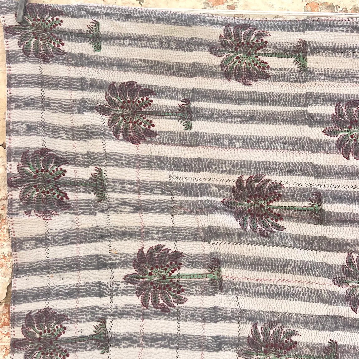 Grey Palm Trees Rallie