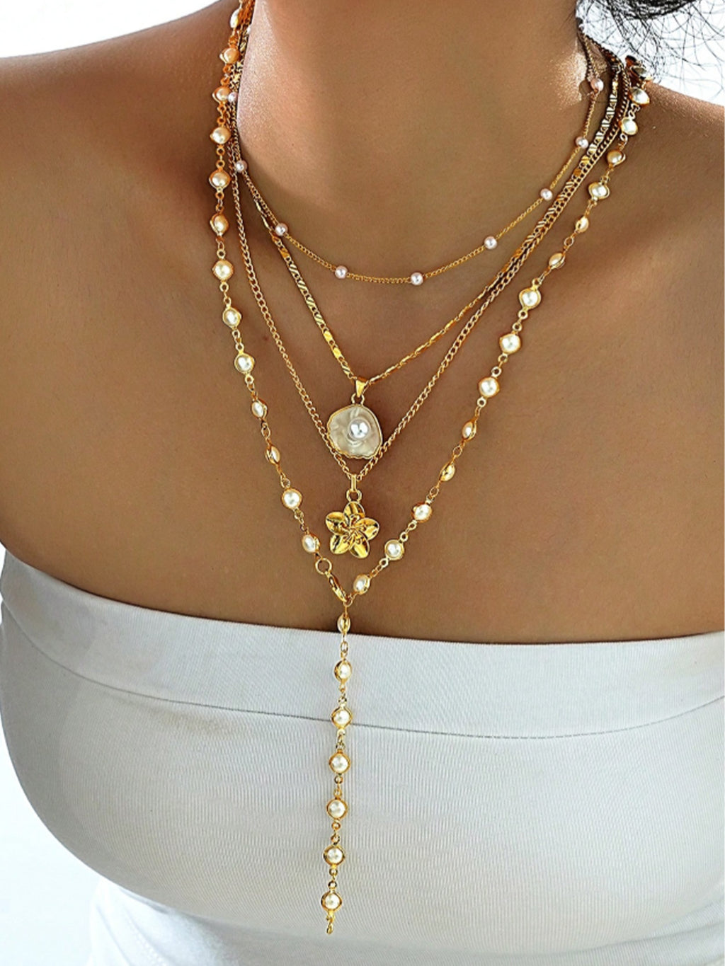 Vacation — Gold Pearl Layered Floral Pendant Necklace