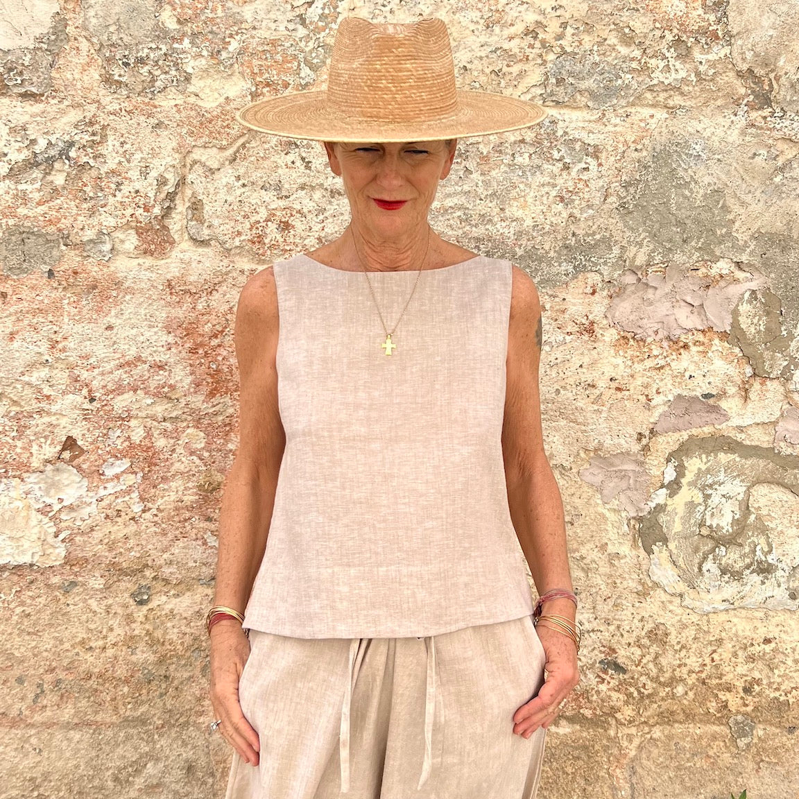 Overleap Top Linen